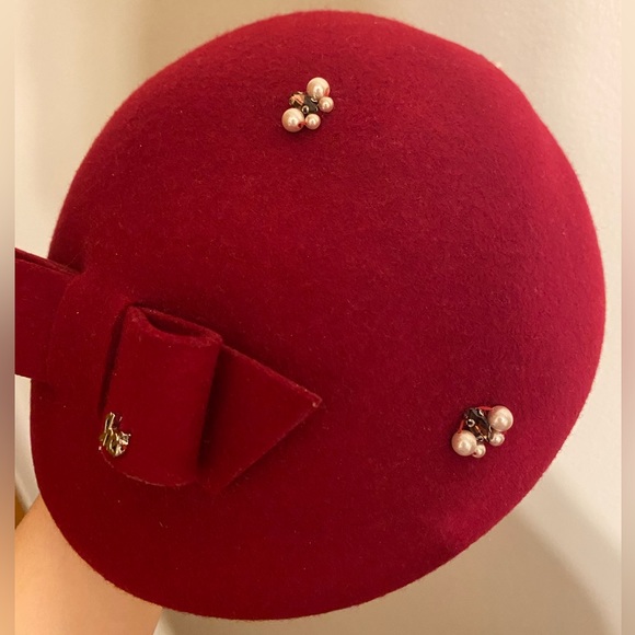 Hats, Classic 100% Wool red Beret (only one available) 57 cm - Picture 2 of 3